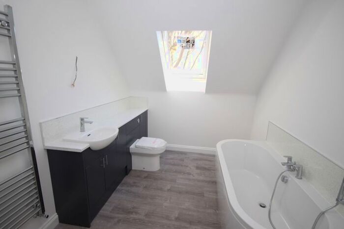 4 Bedroom Detached House For Sale In South Marsh Road, Stallingborough, Grimsby, DN41