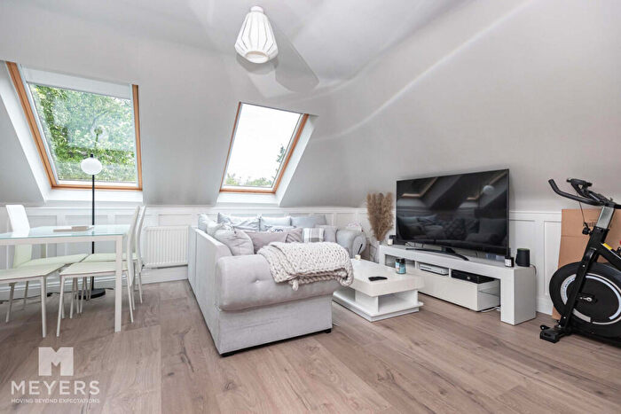 1 Bedroom Flat To Rent In Beechey Road, Bournemouth, BH8