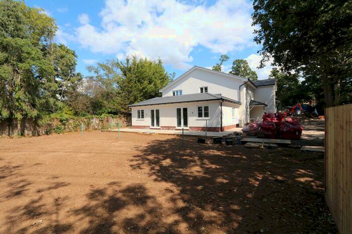 2 Bedroom Flat To Rent In Titchfield Park Road, Fareham, PO15