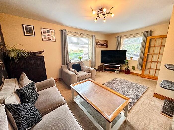 2 Bedroom Semi-Detached House For Sale In Fairway, Waltham, Grimsby, DN37