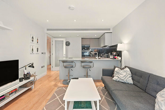 2 Bedroom Apartment For Sale In Riverlight Quay, London, SW11
