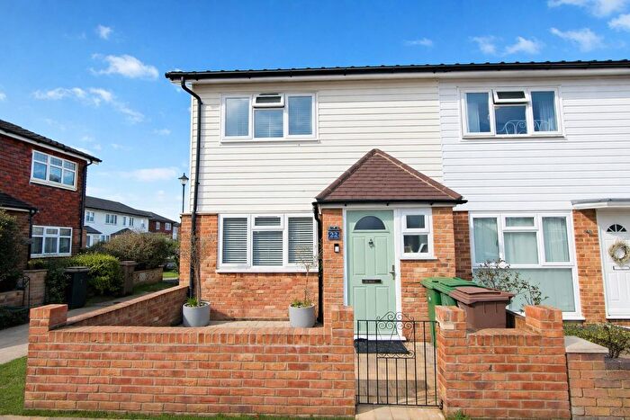 2 Bedroom End Terrace House For Sale In Twickenham Close, Beddington, CR0