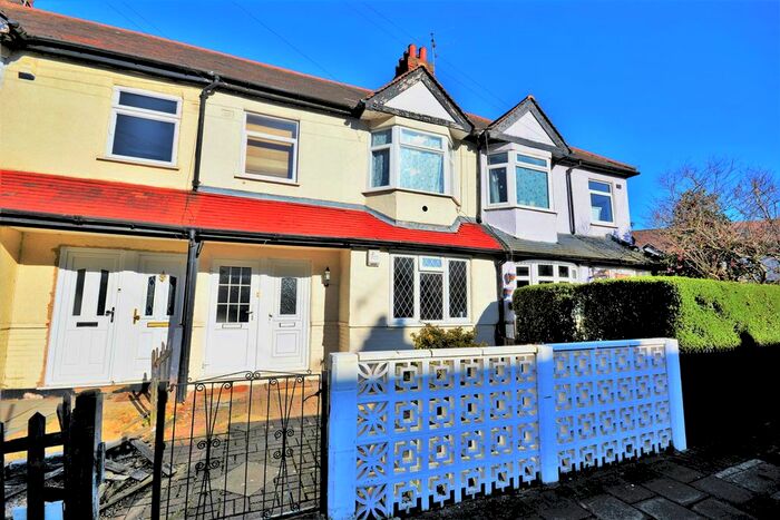 1 Bedroom Flat To Rent In Kimble Road, Colliers Wood, London, SW19