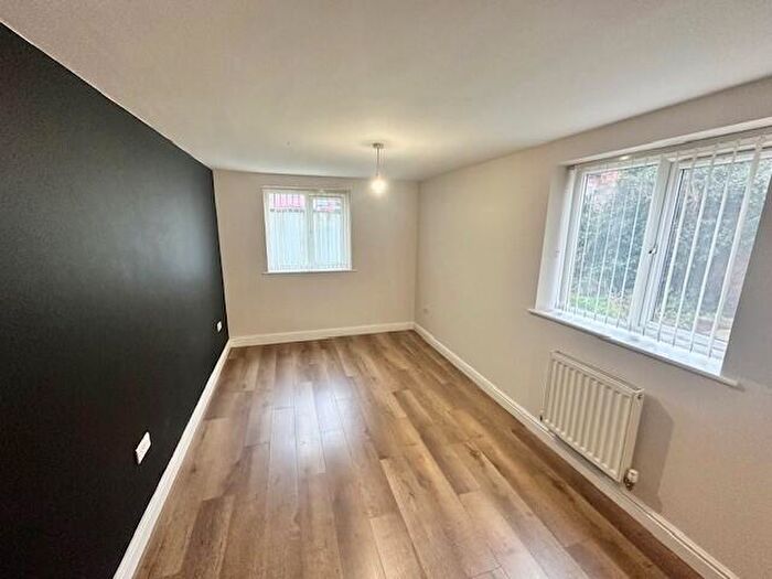 2 Bedroom Apartment To Rent In Cumberland Court, CW1