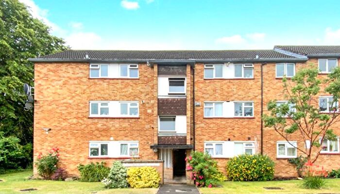 2 Bedroom Flat To Rent In Rodwell Close, Ruislip, HA4