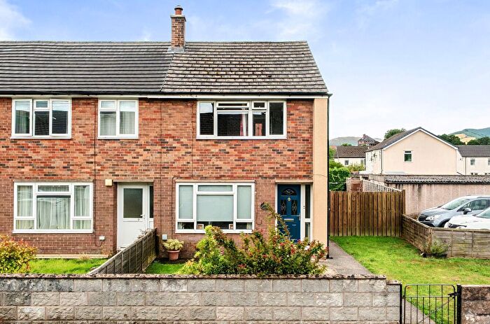 3 Bedroom End Terrace House For Sale In Glanclegyr, Llanbrynmair, Powys, SY19
