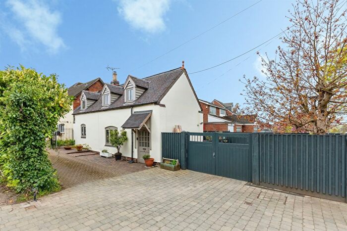 4 Bedroom Semi Detached House For Sale In Binley Road, Binley, Coventry, CV3