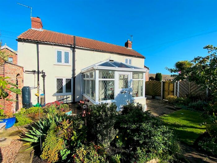 2 Bedroom Detached House For Sale In Cobble Lane, Eastrington, Goole, DN14