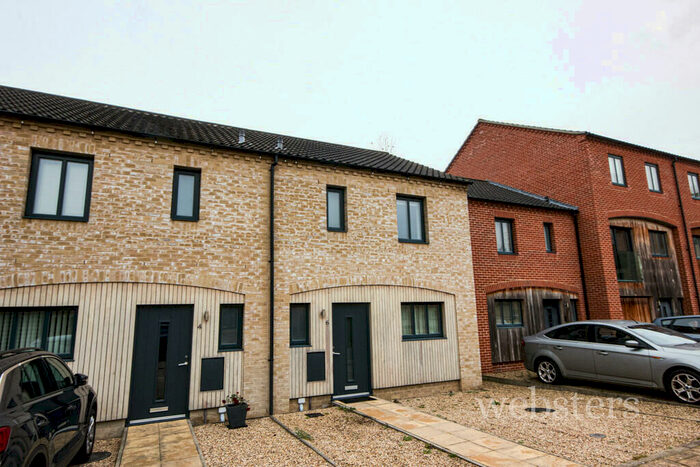 3 Bedroom Semi-Detached House To Rent In The Sidings, Norwich, NR1