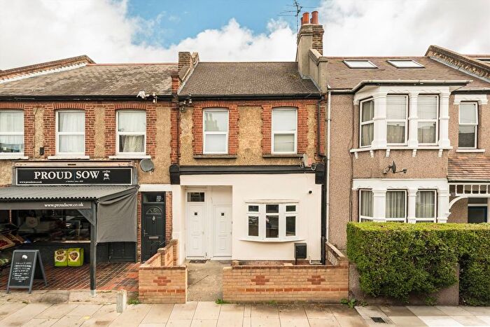 1 Bedroom Flat To Rent In Ewhurst Road, Brockley, SE4