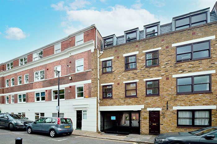 3 Bedroom Apartment To Rent In Wood Close, London, E2