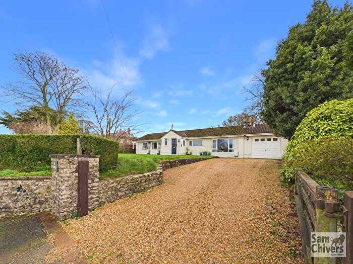 3 Bedroom Detached Bungalow For Sale In Hay Street, Ston Easton, BA3