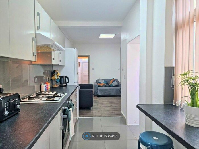 4 Bedroom Terraced House To Rent In Harborne Park Road, Birmingham, B17