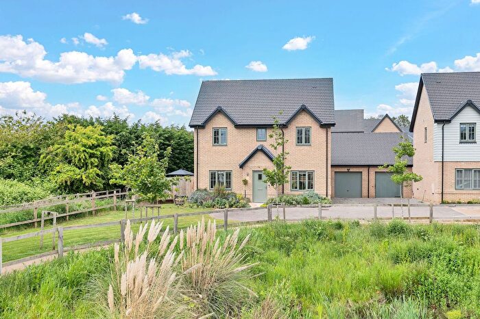4 Bedroom Detached House For Sale In Walnut Drive, Haddenham, CB6