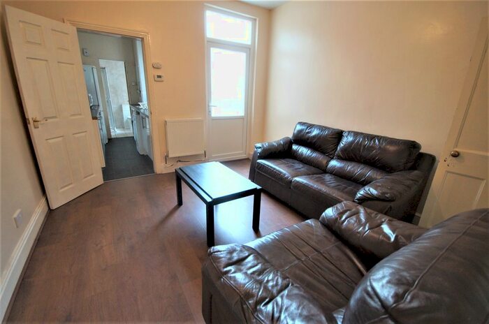 3 Bedroom Terraced House To Rent In Gresham Street, Coventry, CV2