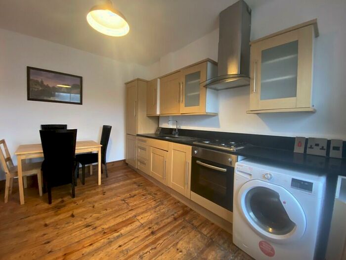 3 Bedroom Flat To Rent In Davenant Road, London, N19