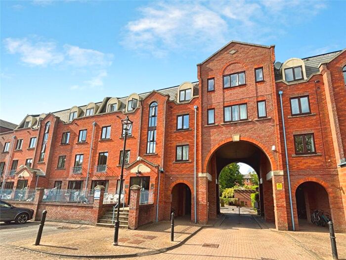 2 Bedroom Apartment For Sale In Sidmouth Street, Reading, Berkshire, RG1