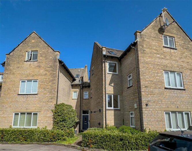 1 Bedroom Apartment To Rent In Langdale Gate, Witney, Oxfordshire, OX28
