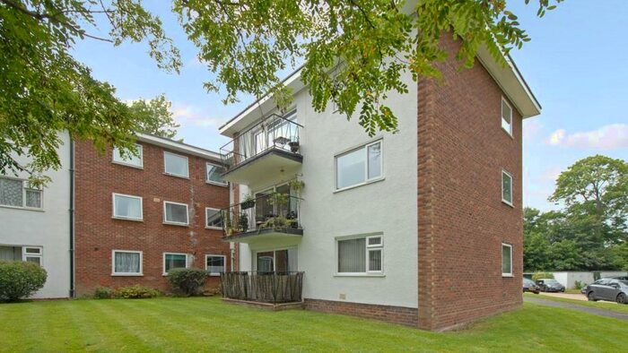 2 Bedroom Apartment To Rent In Copperdale Close, Earley, RG6
