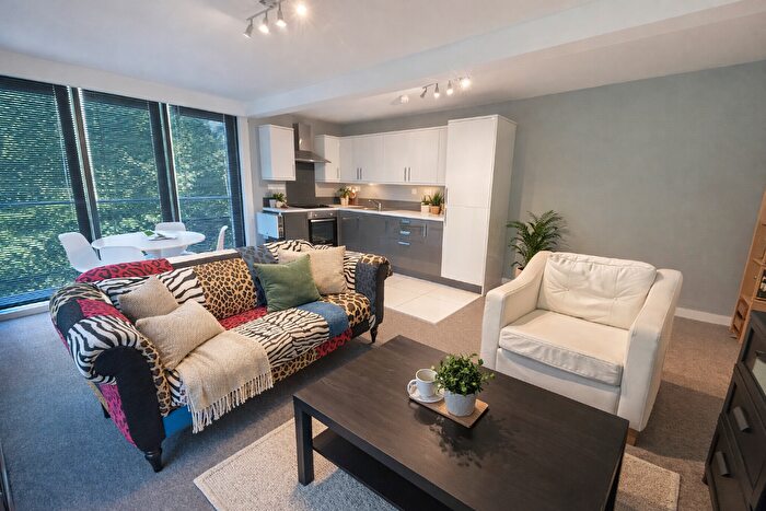 1 Bedroom Apartment To Rent In Llanbleddian Gardens, Cardiff (City), CF24