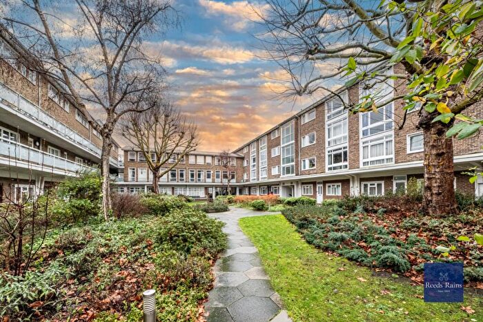 2 Bedroom Apartment To Rent In Renfrew Road, London, SE11