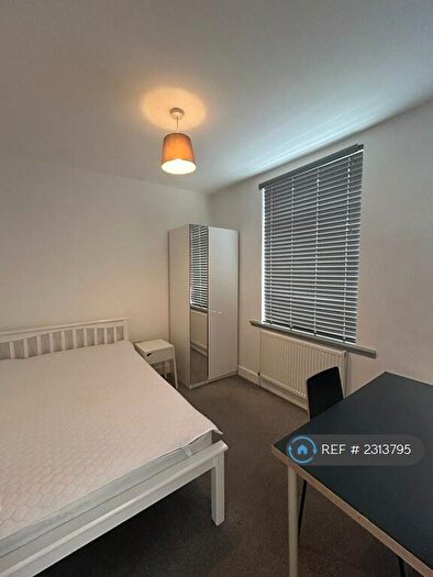 5 Bedroom Terraced House To Rent In Newcome Road, Portsmouth, PO1