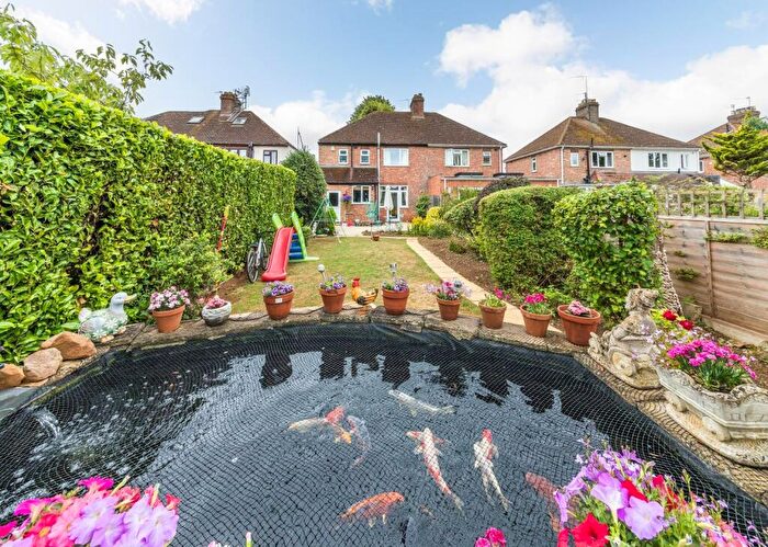 4 Bedroom Semi-Detached House For Sale In Addison Road, Banbury, OX16