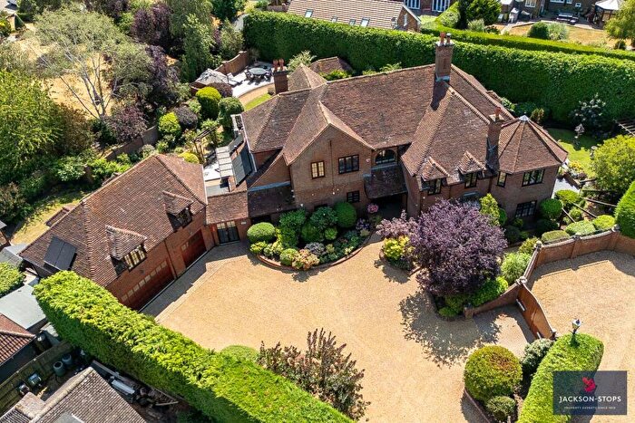 6 Bedroom Detached House For Sale In Church Road, Westoning, Bedford, Bedfordshire, MK45