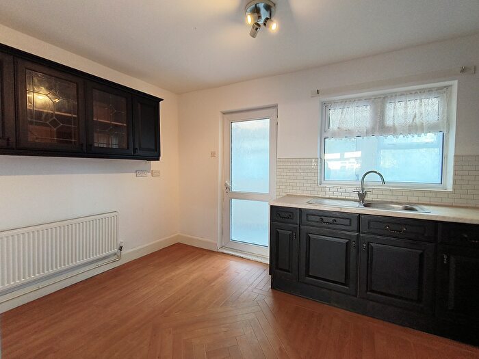 2 Bedroom House To Rent In Colwell Road, Cosham, PO6