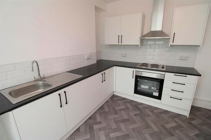 3 Bedroom Property To Rent In Brewery Street, Pontygwaith, Ferndale, CF43