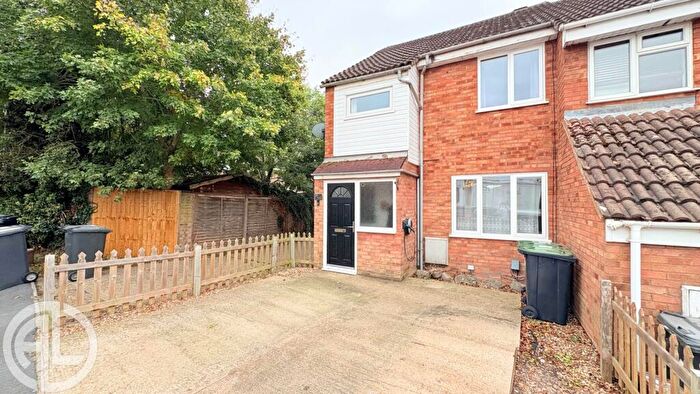 3 Bedroom End Of Terrace House For Sale In Chase Hill Road, Arlesey, Beds, SG15