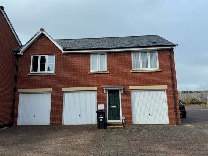 2 Bedroom House To Rent In Webbers Way, Tiverton, EX16
