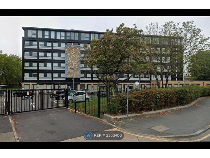 1 Bedroom Flat To Rent In Regent House, Basildon, SS14