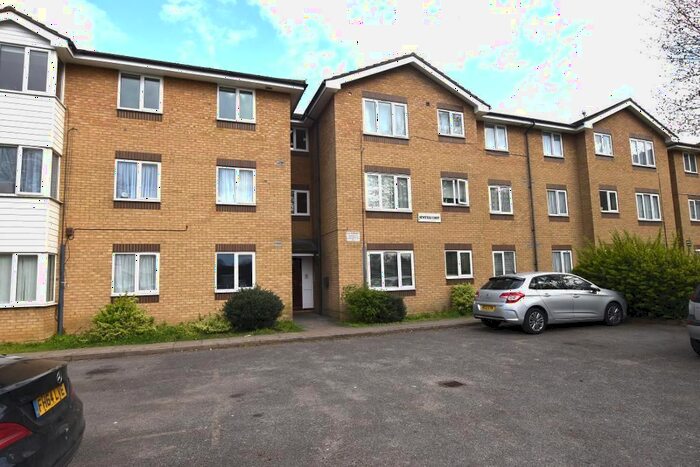 2 Bedroom Flat To Rent In Newstead Court, Byron Way, Northolt, UB5
