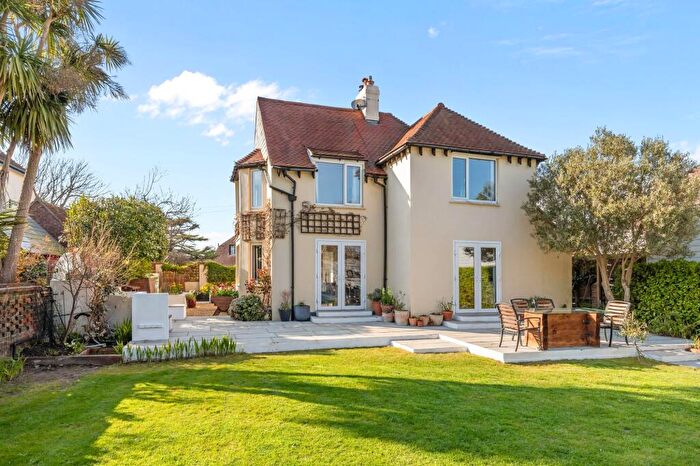 3 Bedroom Detached House For Sale In Westfield Avenue, East Preston, BN16