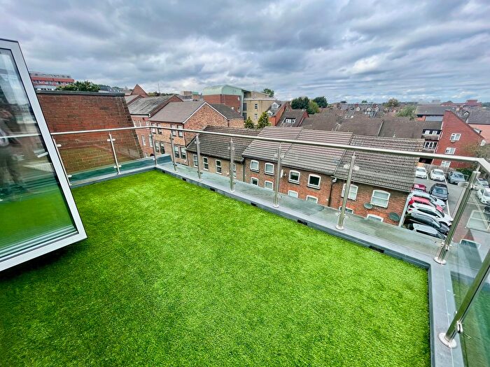 2 Bedroom Flat To Rent In Alma Street, Luton, LU1