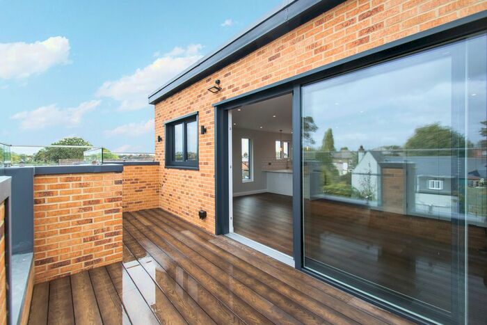 3 Bedroom Maisonette To Rent In Elm Park House, Robinson Road, London, SW17