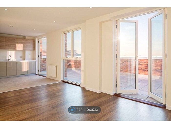 4 Bedroom Flat To Rent In Rosenburg Road, London, W3