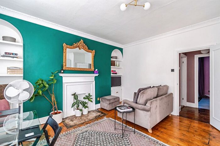 1 Bedroom Flat For Sale In Belvedere, Bath, BA1