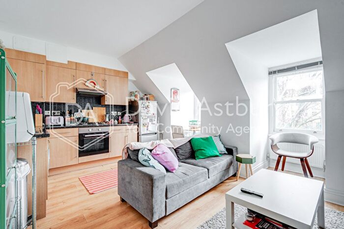 1 Bedroom Flat To Rent In Finchley Road, Hampstead, London, NW3