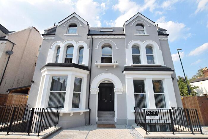 Studio To Rent In Cedar Road, Sutton, SM2