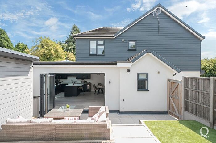 3 Bedroom Semi-Detached House For Sale In Keycol Hill, Bobbing, Sittingbourne, Kent, ME9