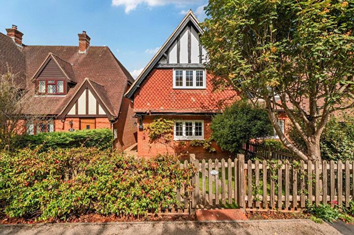 2 Bedroom End Of Terrace House For Sale In Andover Road, Micheldever Station, SO21