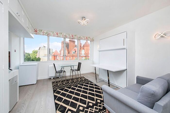 Studio To Rent In Lower Sloane Street, Bristol House, SW1W
