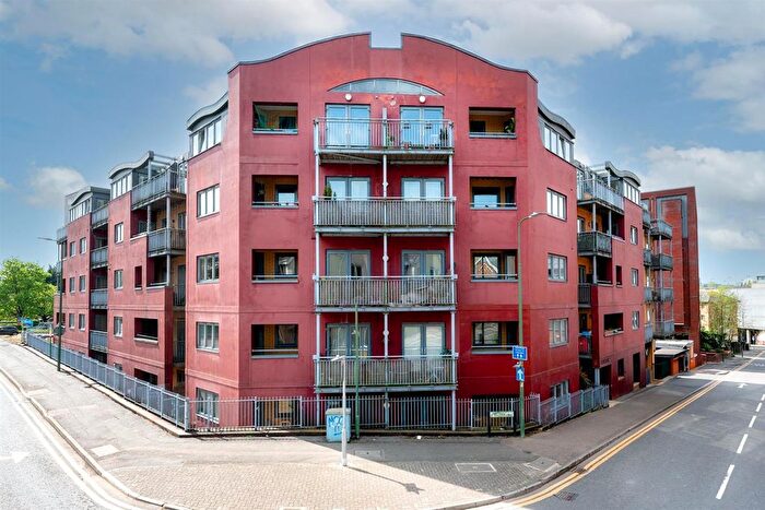 2 Bedroom Flat To Rent In Brookfield House, Selden Hill, Hemel Hempstead Town Centre, Hertfordshire, HP2