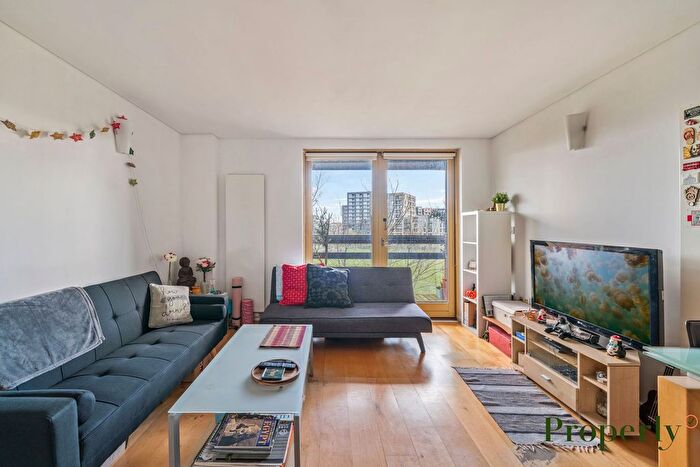 1 Bedroom Flat To Rent In West Parkside, Farnsworth Court West Parkside, SE10