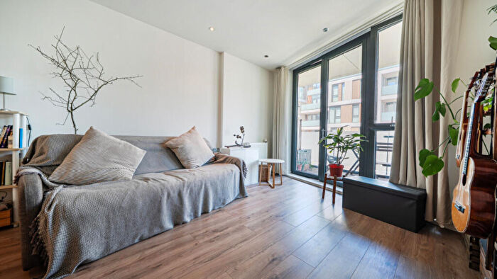 1 Bedroom Flat For Sale In Quebec Way, Canada Water, SE16