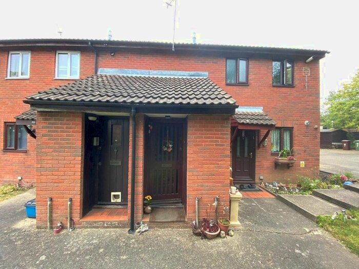 1 Bedroom Maisonette To Rent In Beehive Close, Elstree, WD6