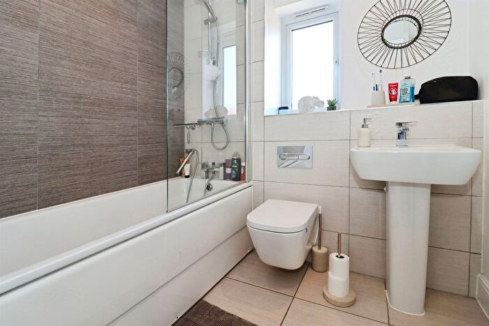 3 Bedroom End Of Terrace House For Sale In Hoopers Walk, Longwell Green, Bristol, BS30