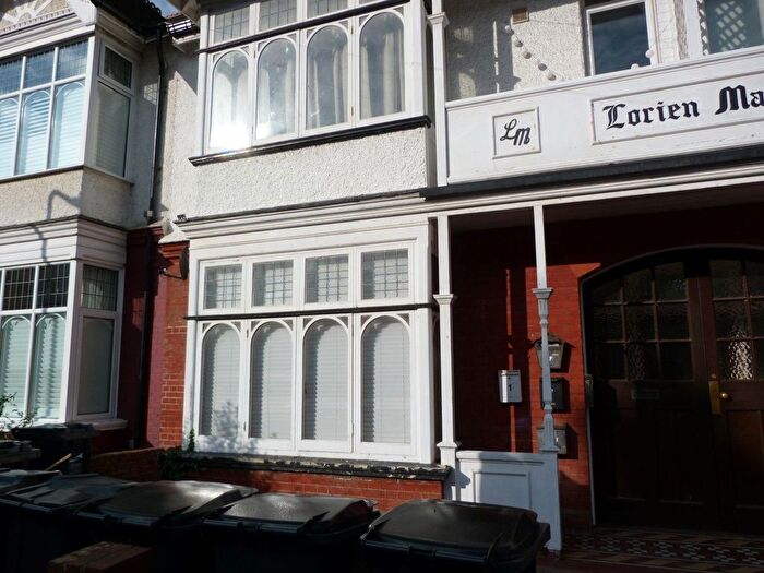 1 Bedroom Flat For Sale In Norfolk Road, Cliftonville, Margate, CT9